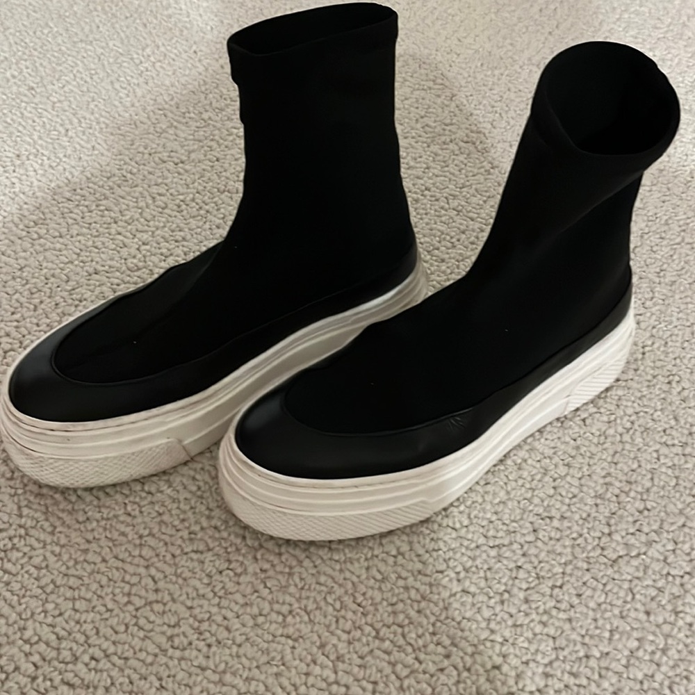 KHAITE ludlow high-top sneakers in black